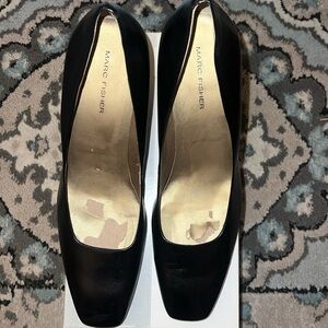 Women’s Black Pumps